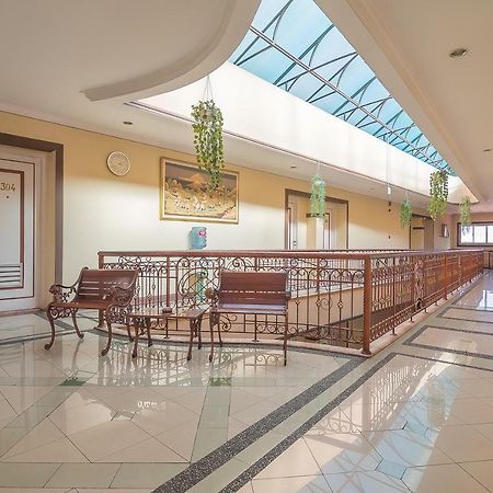 Reddoorz Near Setrasari Mall 2 Бандунг Экстерьер фото