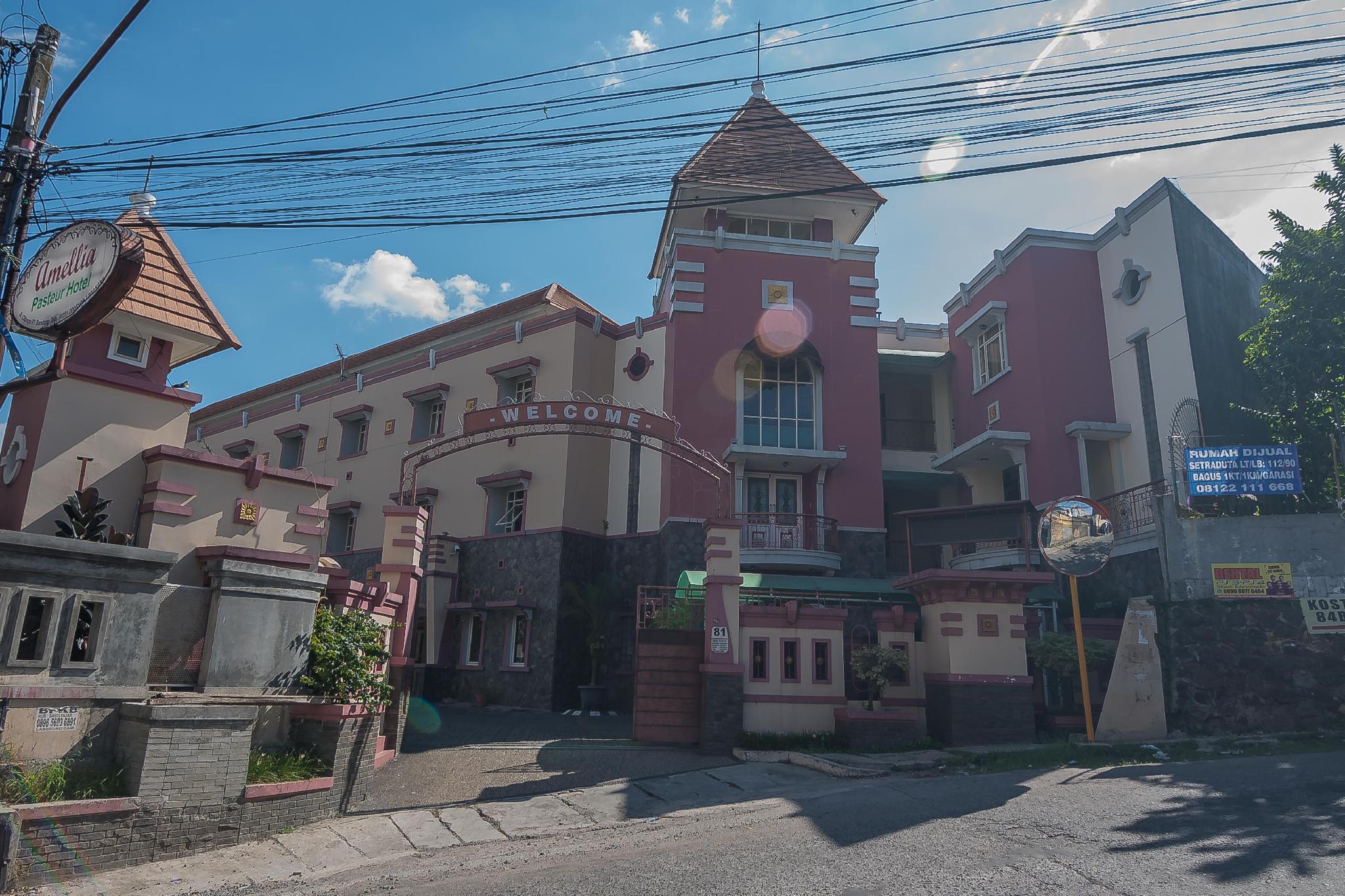 Reddoorz Near Setrasari Mall 2 Бандунг Экстерьер фото