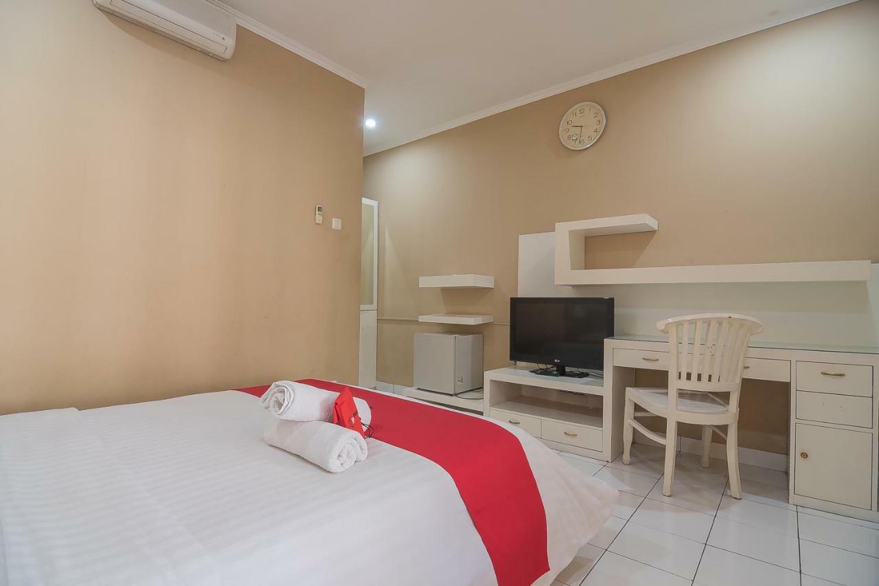 Reddoorz Near Setrasari Mall 2 Бандунг Экстерьер фото